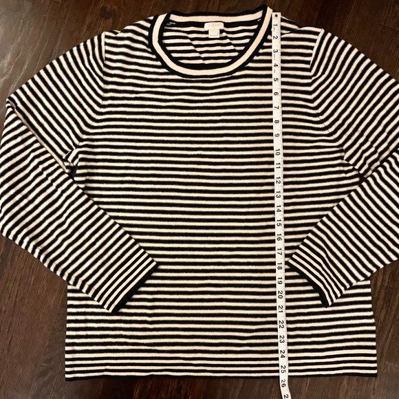 J. Crew sweater - Picture 5 of 7